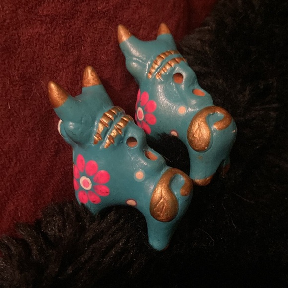 Peruvian statues of protection in bullishness design - Picture 3 of 5